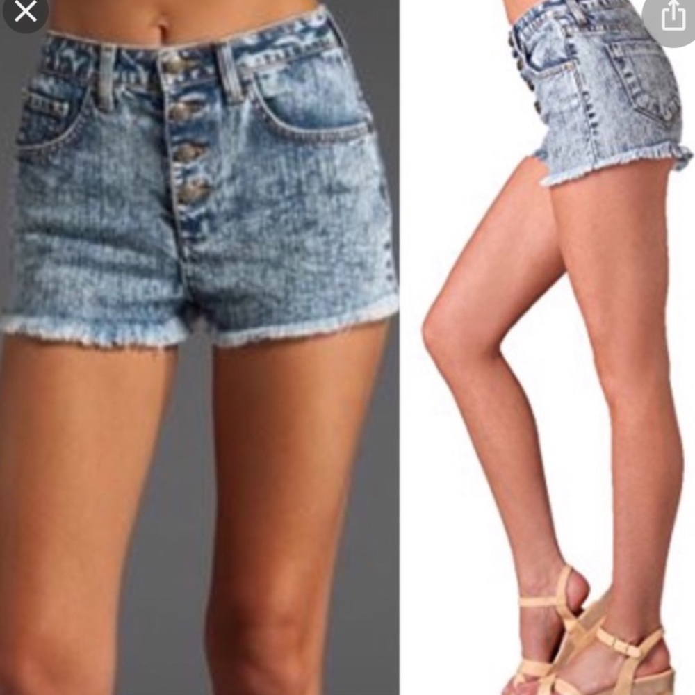 Wildfox avid wash denim high waist shorts size 26